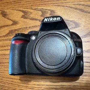 Nikon D3100 Camera Body & Accessories